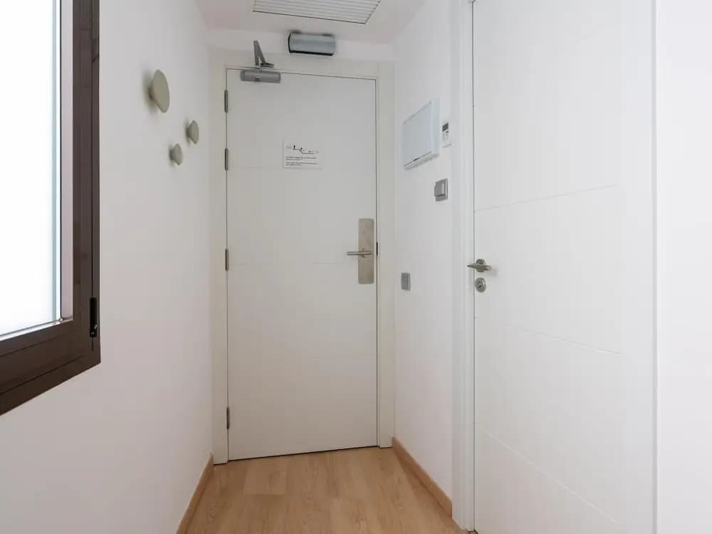 Limehome Barcelona Carrer de Fontcoberta - photo 12