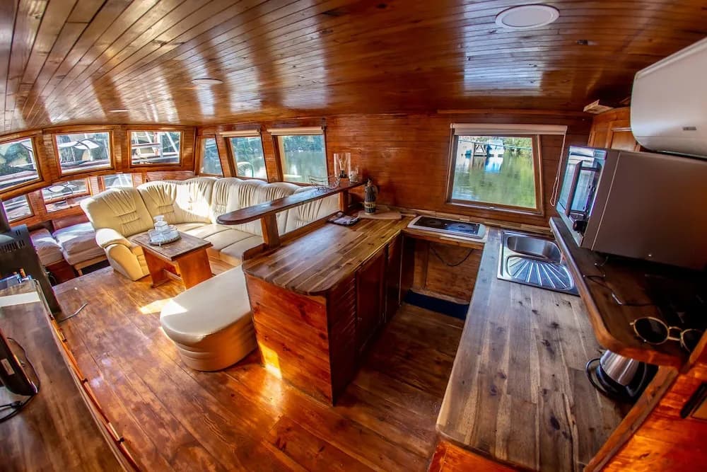 Prague Bay Houseboats - photo 14