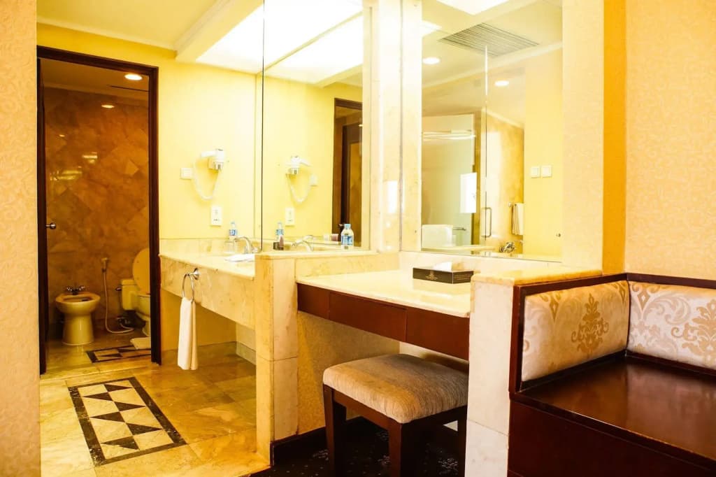 Golden Boutique Hotel Kemayoran - photo 10
