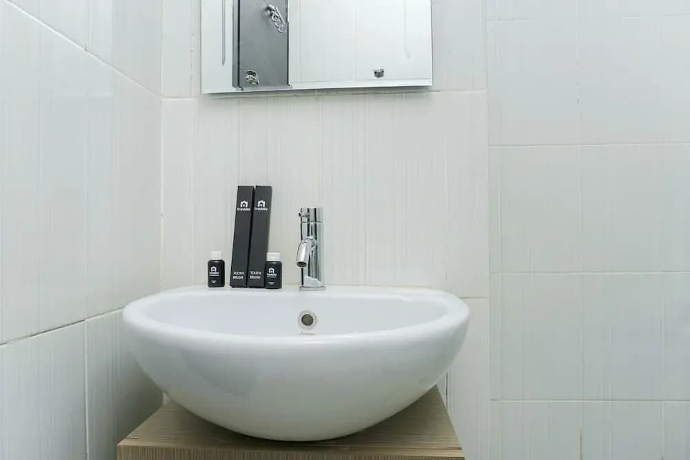Modern Style 2BR at Tamansari Semanggi Apartment - photo 7