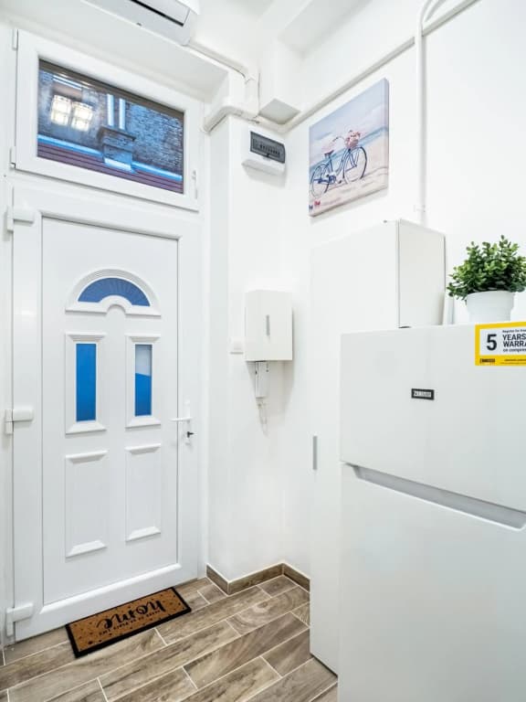 Gogol Studio Apartment - photo 8