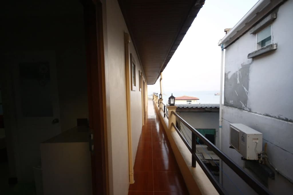 Koh Larn Sea Side Resort - photo 14