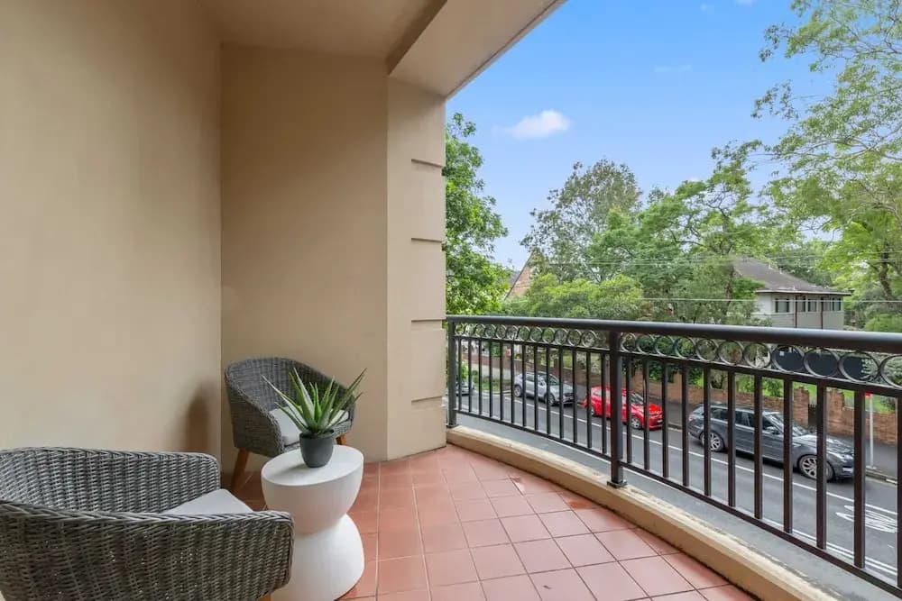 Stylish 2-bed Apartment With Pool in Camperdown - photo 7