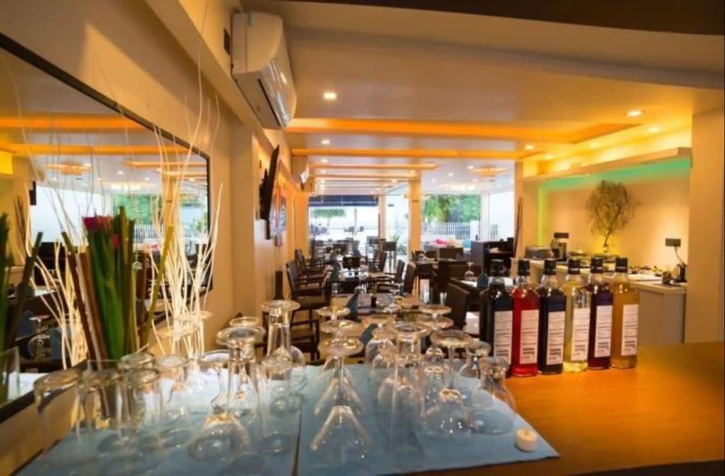The White Harp Beach Hotel - photo 19