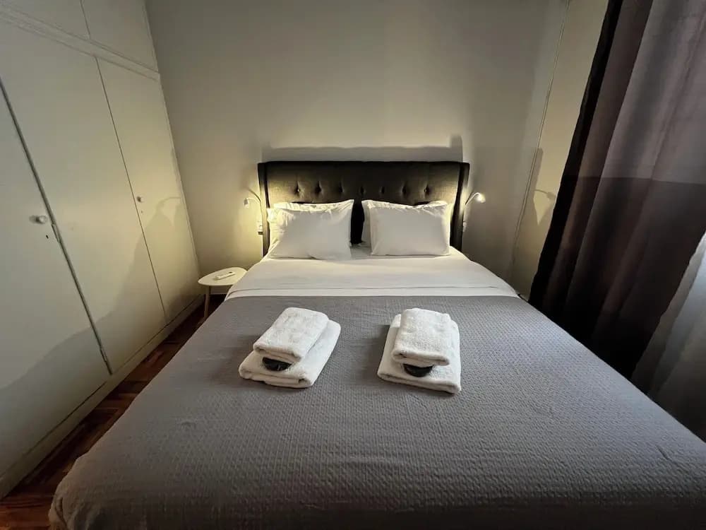 Caryatids Luxury Apartment - photo 3