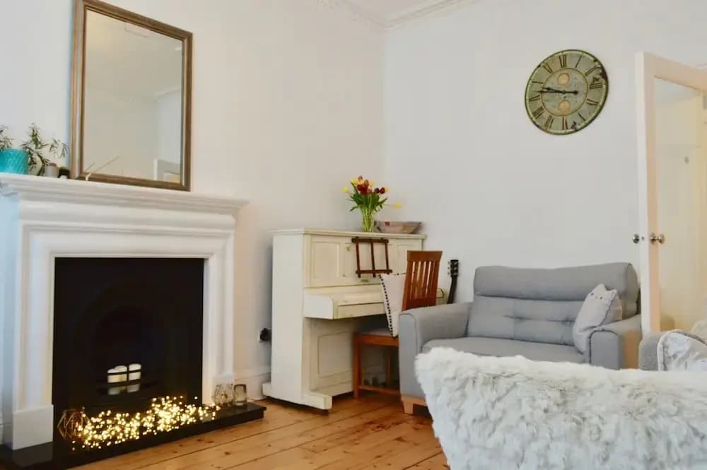 1 Bedroom Morningside Apartment - photo 4