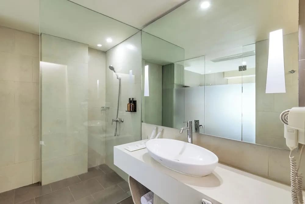 Artotel Harmoni Jakarta - photo 18