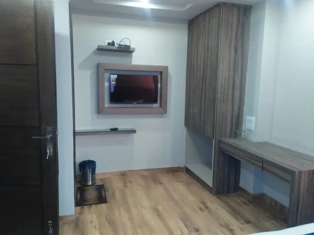 Hotel Merry Gold - photo 2