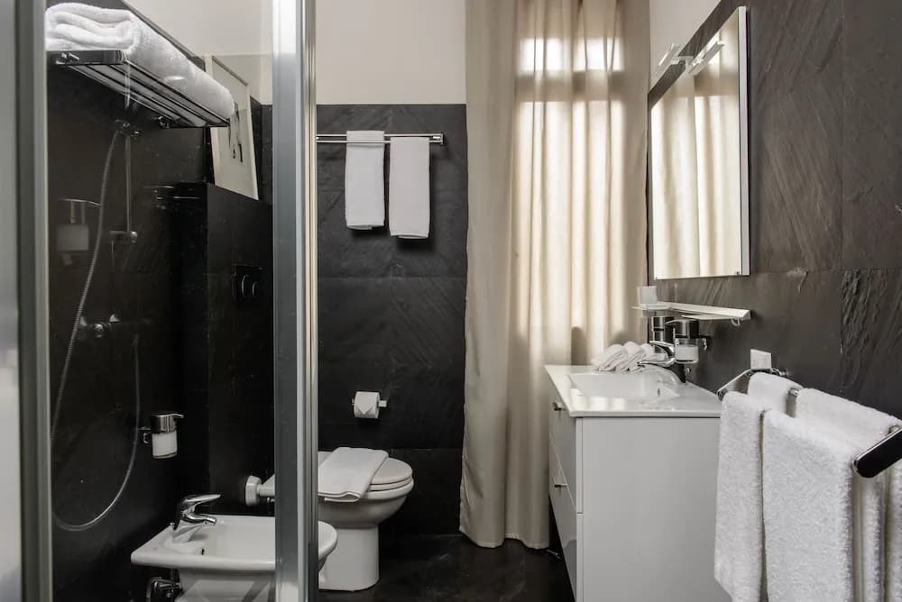 Joseph Apartments - photo 8