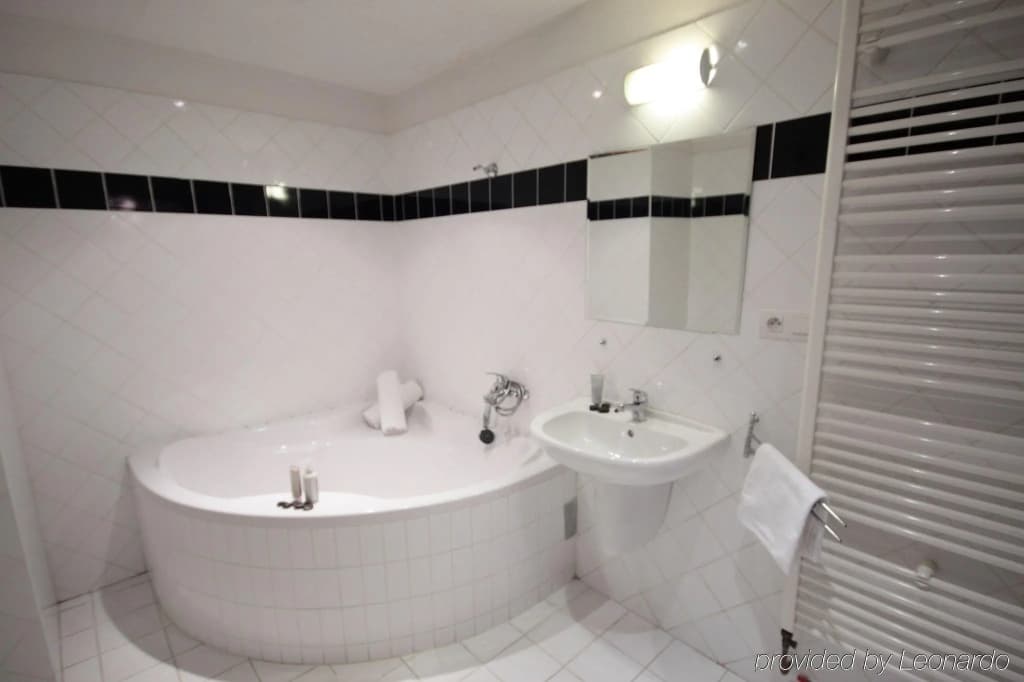 Old Town Apartments - photo 5