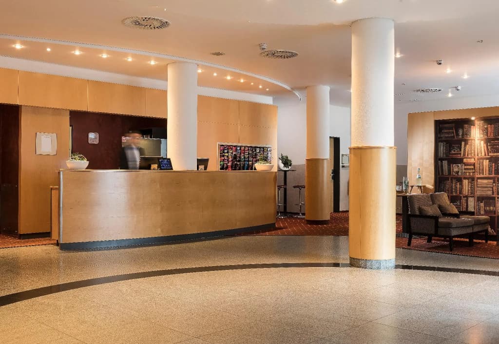 ibis Styles Berlin-Treptow - photo 2