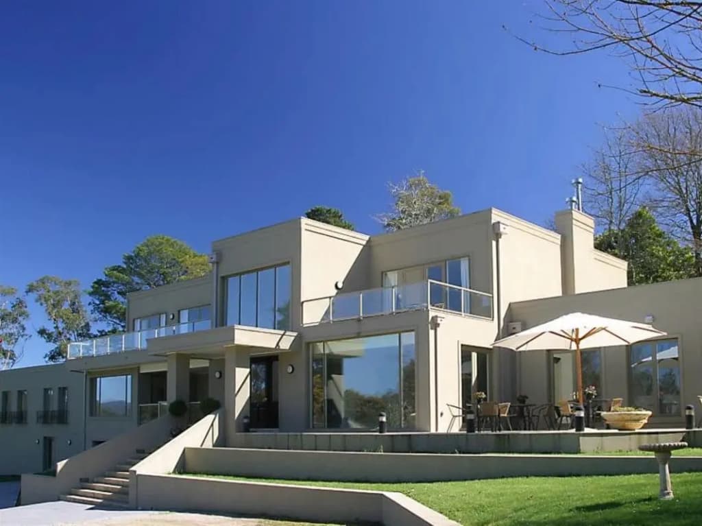 Sanctuary Lodge - photo 1