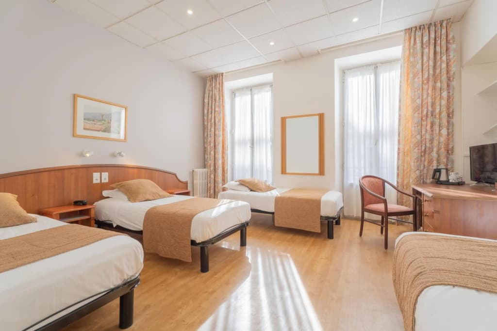 Hotel Busby - photo 23