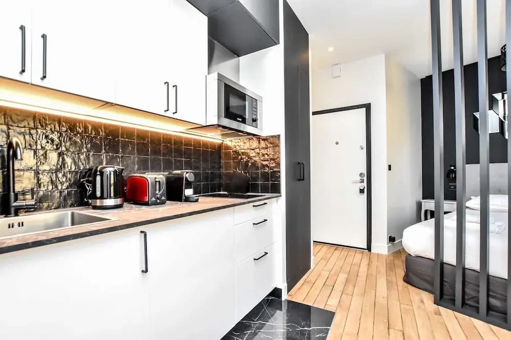 Chic Studio w/ Jacuzzi - 2P - Near Palais Garnier - photo 9