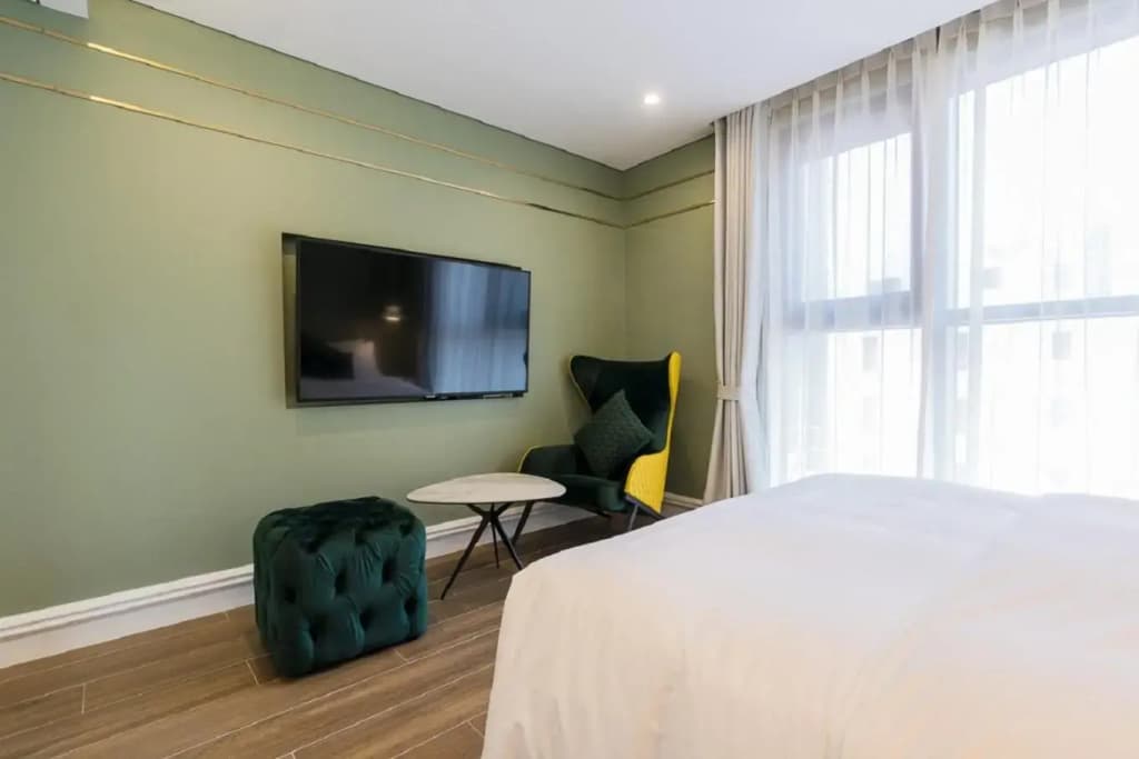 The May Hotel - photo 21