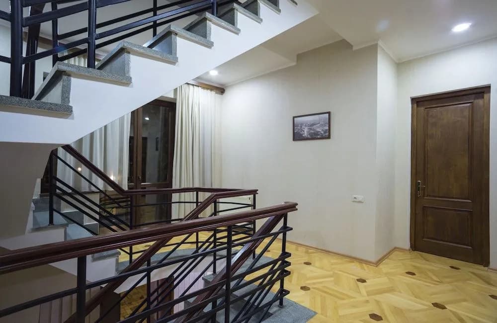 Hotel 9 rooms - photo 13