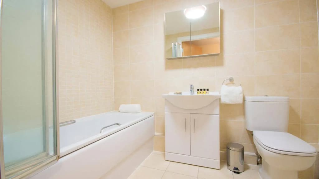 Arnos Apartments - photo 8