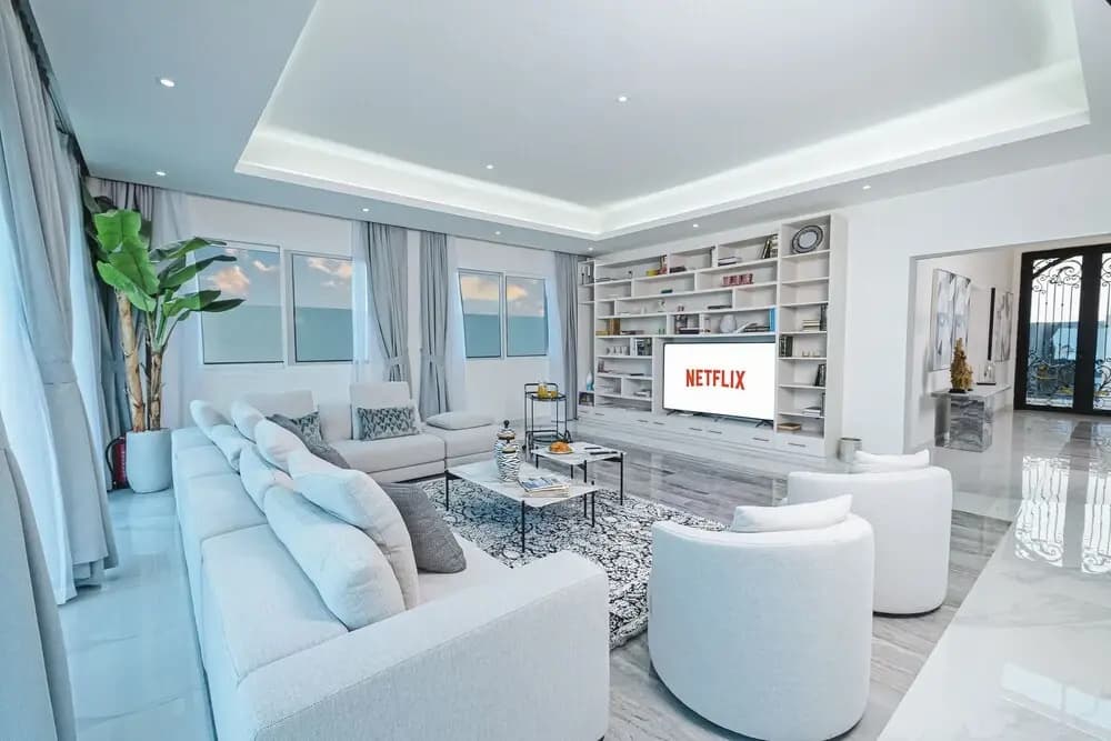 LUX White Modern Villa - photo 1