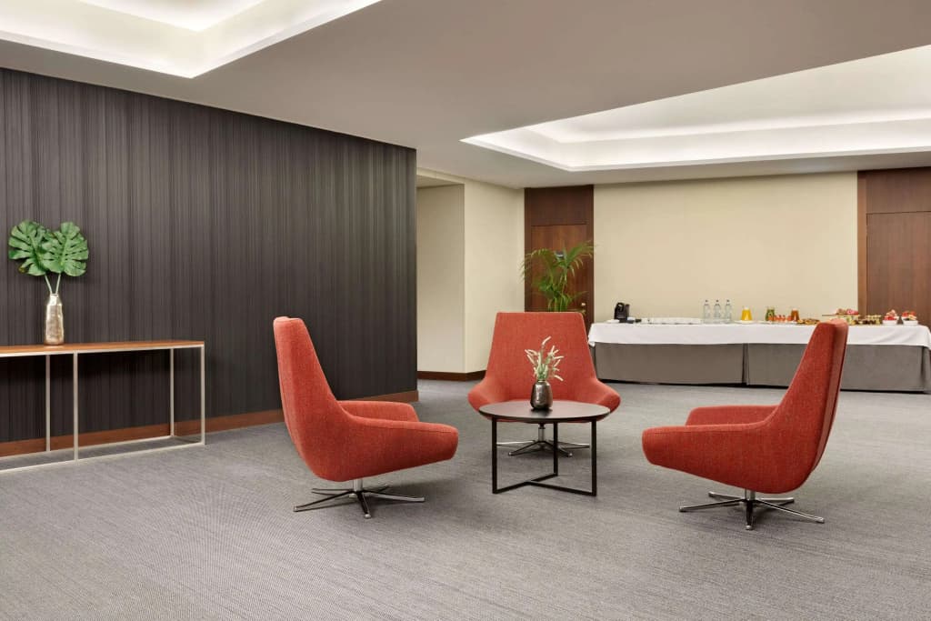 Ramada by Wyndham Lisbon - photo 13