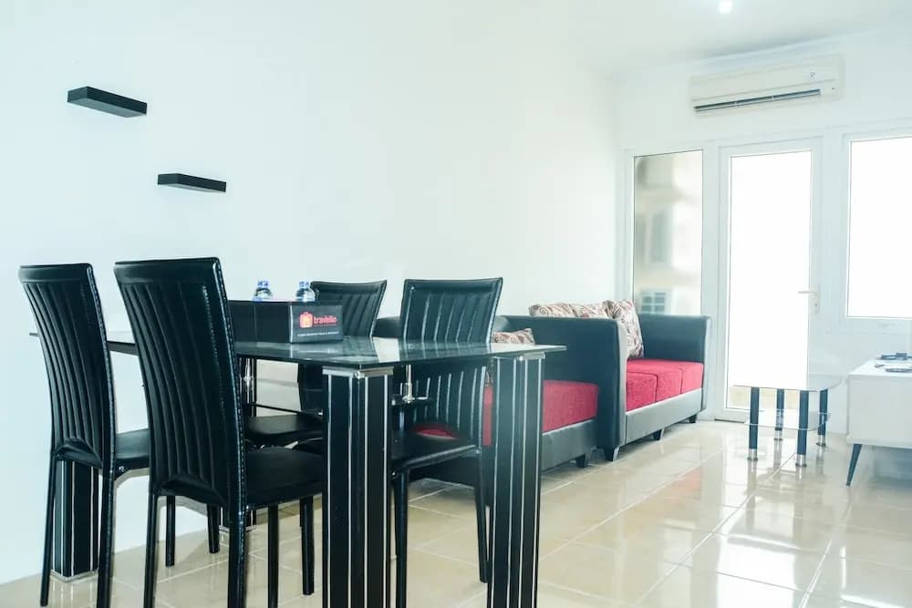 Strategic 2BR City View Grand Palace Kemayoran Apartment By Travelio - photo 16