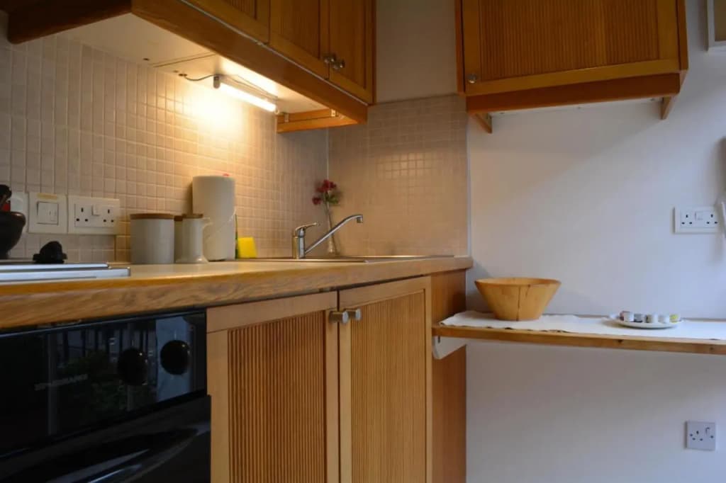 Studios 2 Let North Gower - photo 22