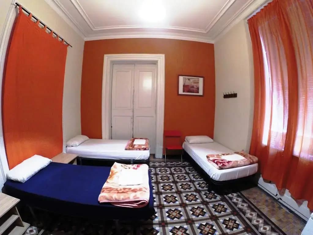 Barcelona 4 Fun Hostel - photo 2