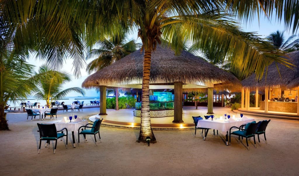 Sheraton Maldives Full Moon Resort & Spa - photo 32