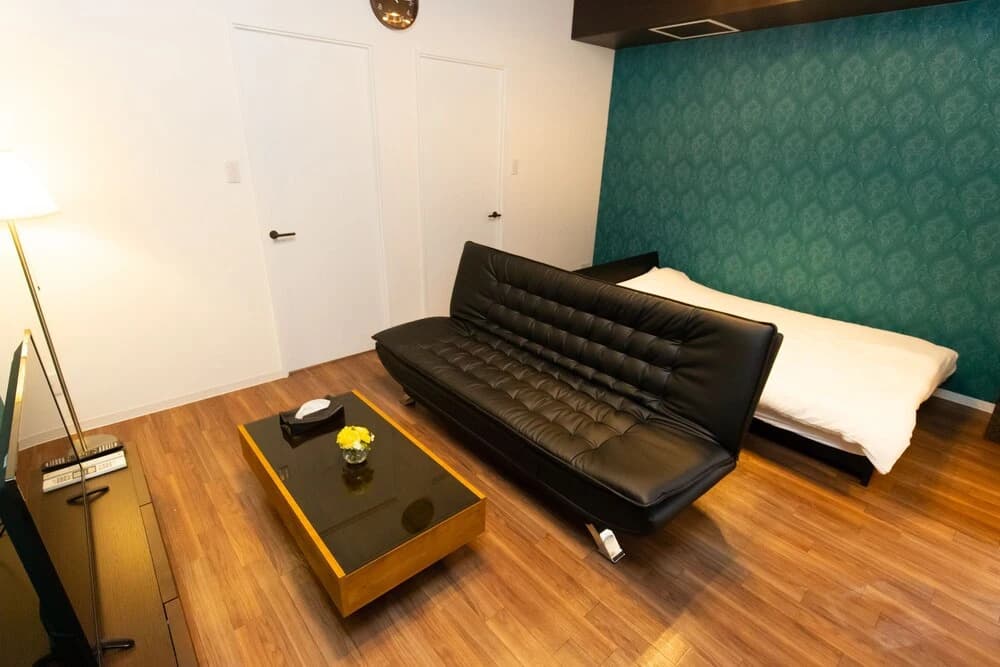 Izumi West - photo 3