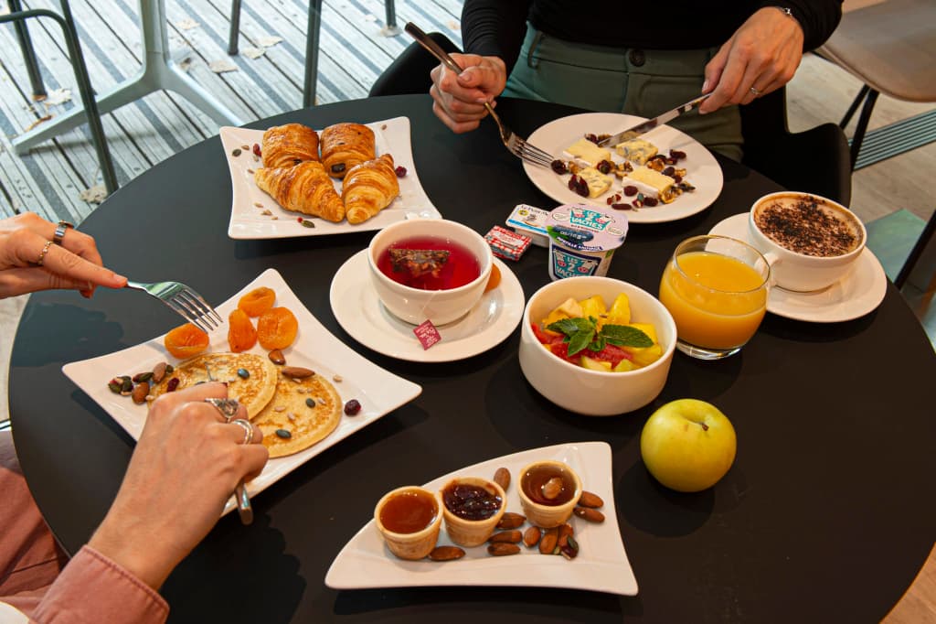 Holiday Inn Express Paris-Canal de la Villette by IHG - photo 10