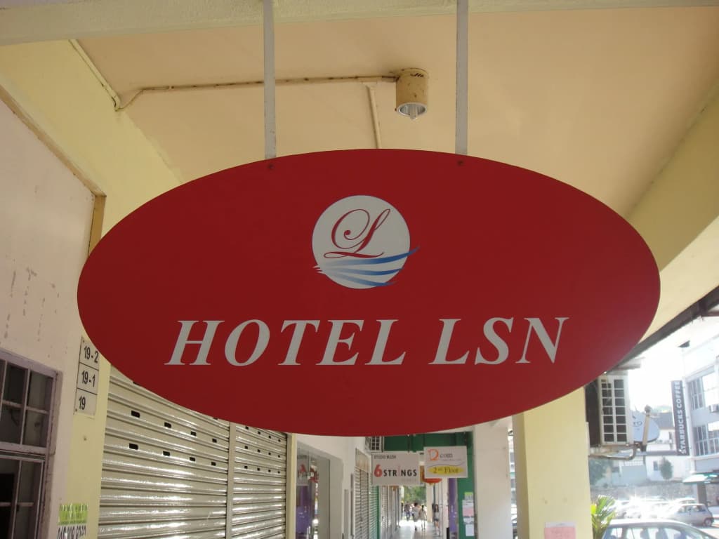 LSN Hotel Taman Connaught - photo 1
