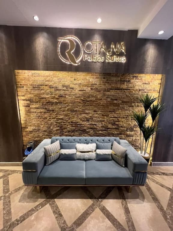 Rotana Palace Suites - photo 17