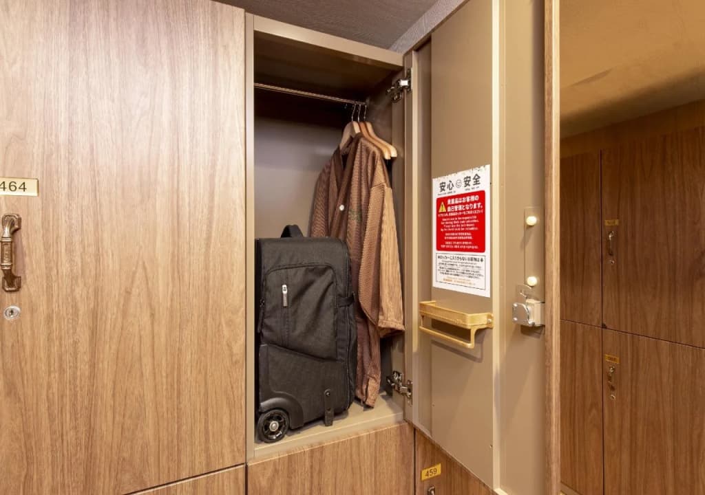 Capsule Hotel Anshin Oyado Premier Resort Kyoto Shijo Karasuma - photo 6