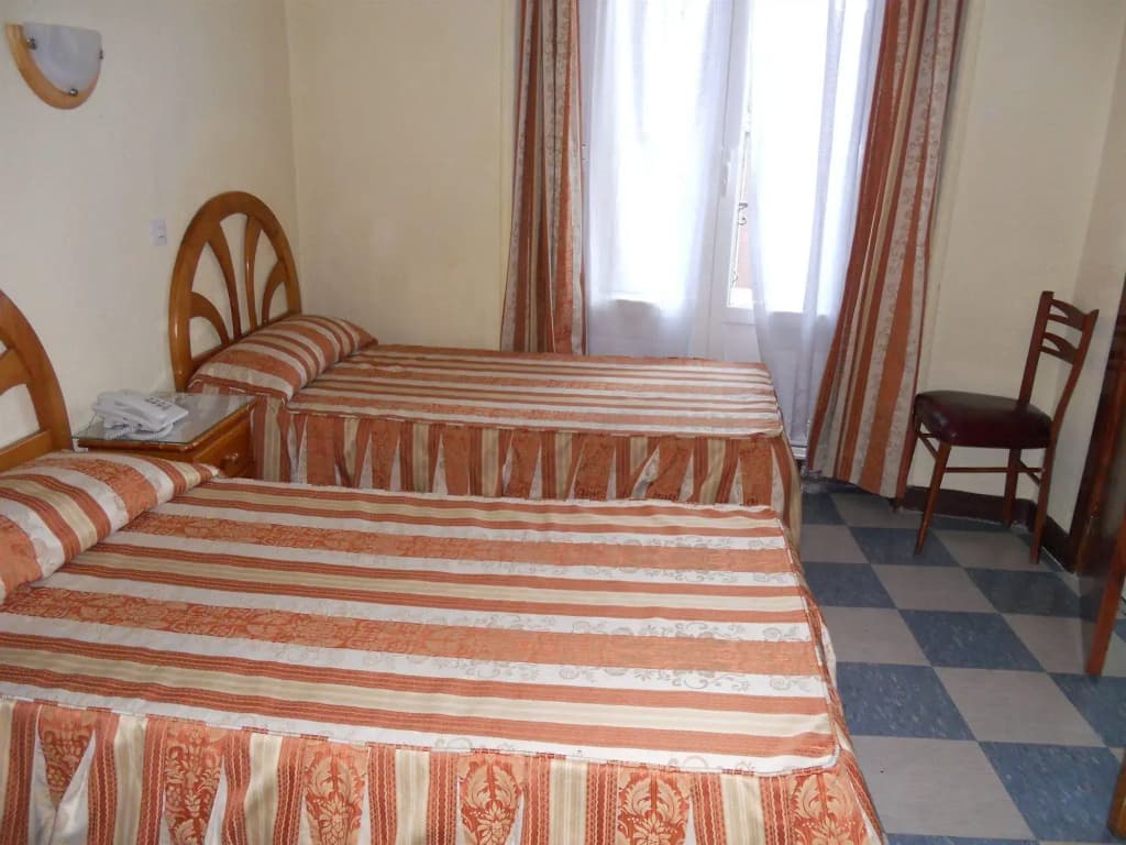 Hostal La Perla Asturiana - photo 6