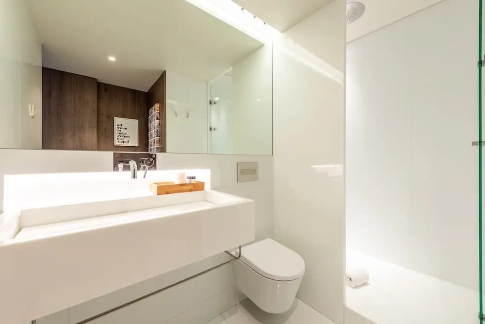 Mid-century Apartment Near Cais do Sodré - photo 7