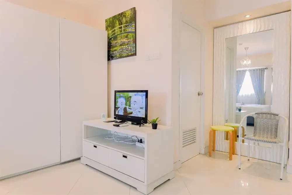 Homey And Big Studio Apartment At The Wave Kuningan - photo 3