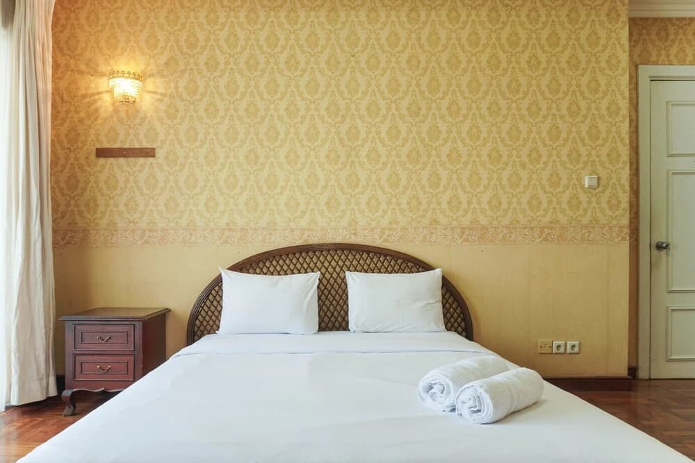 Spacious and Elegant 2BR @ Kedoya Elok Apartment - photo 5