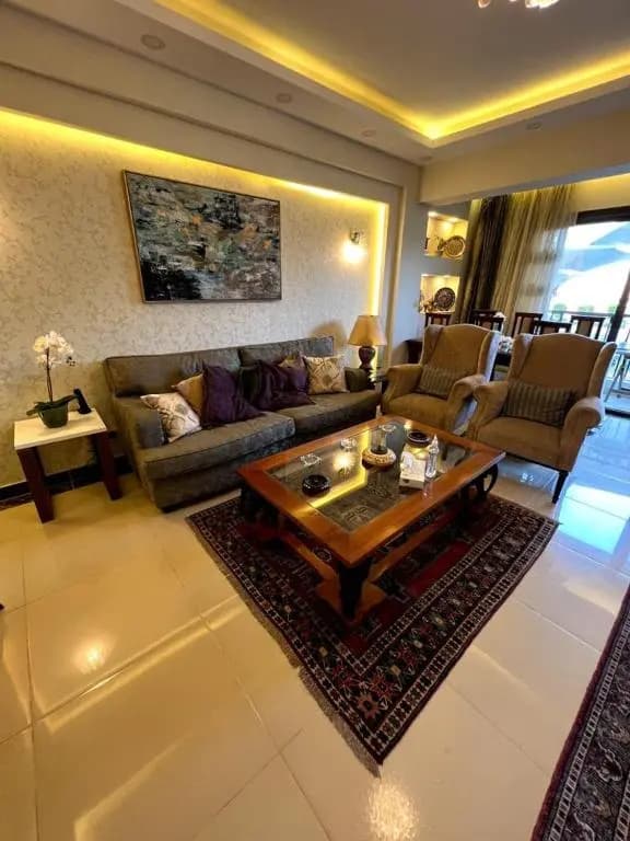 Lovely hotel apart in front Auc - photo 2