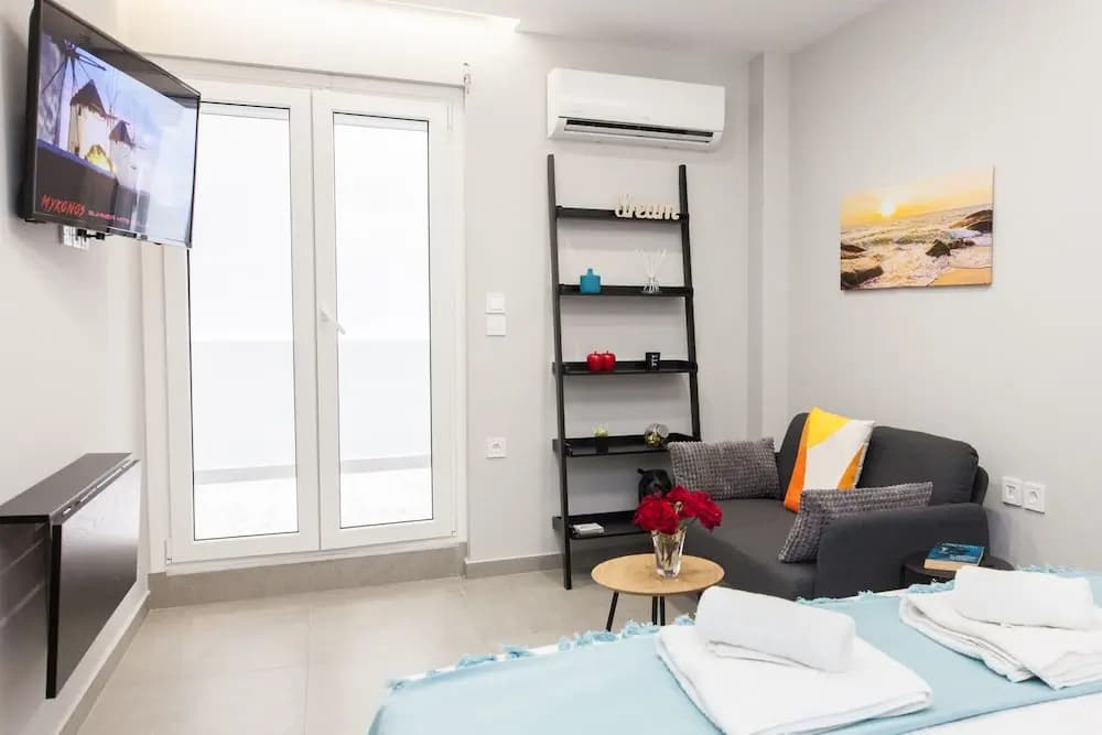 Modern Newly Built Studio near Hilton - photo 2