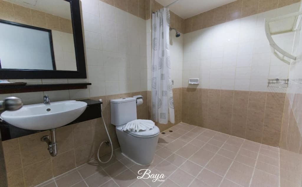 Hotel Baya Patong - photo 9