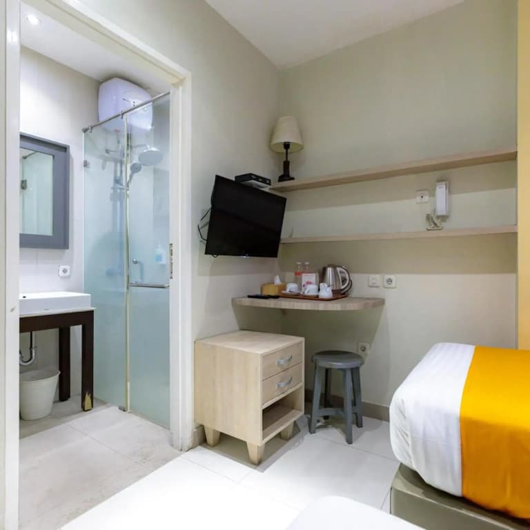 OYO 3735 Liv Hotel - photo 32