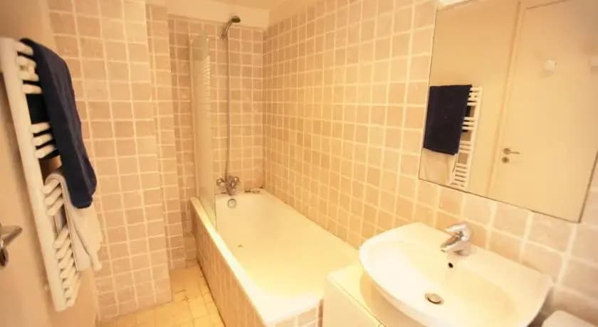 Spacious République 1 Bedroom (409) - photo 10