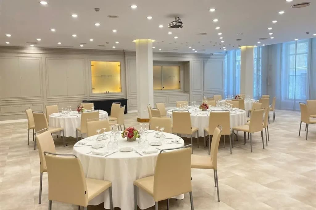 Lamaro Hotel - photo 23