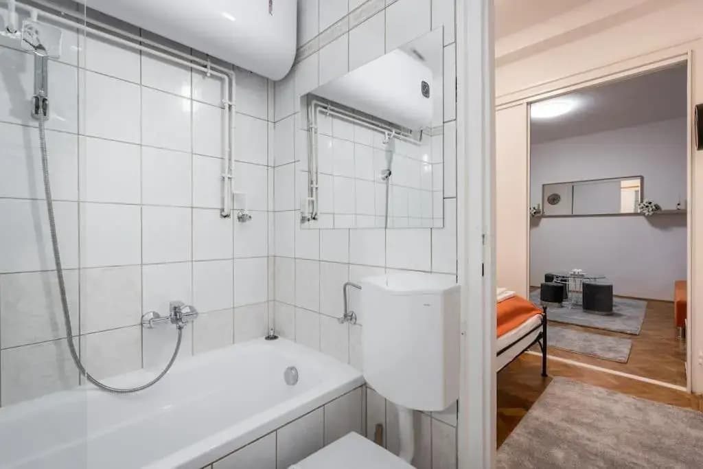 Mirage Monte Apartment - photo 8