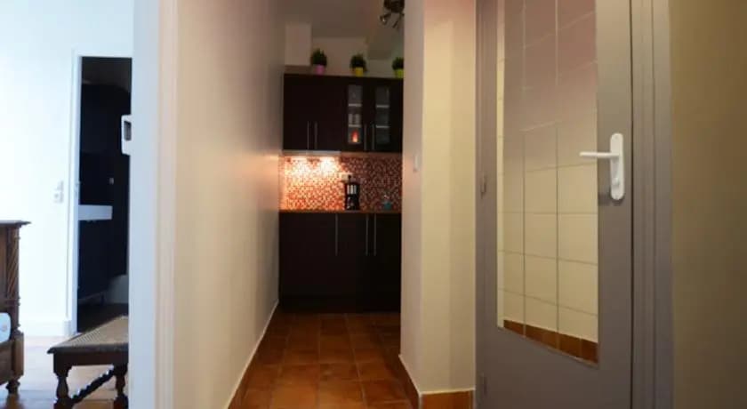 Center Pompidou Apartment - photo 4