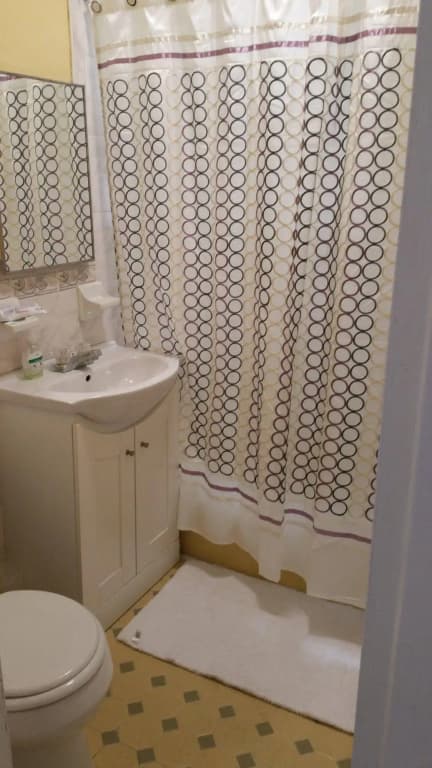 Delz Bed & Breakfast - photo 8