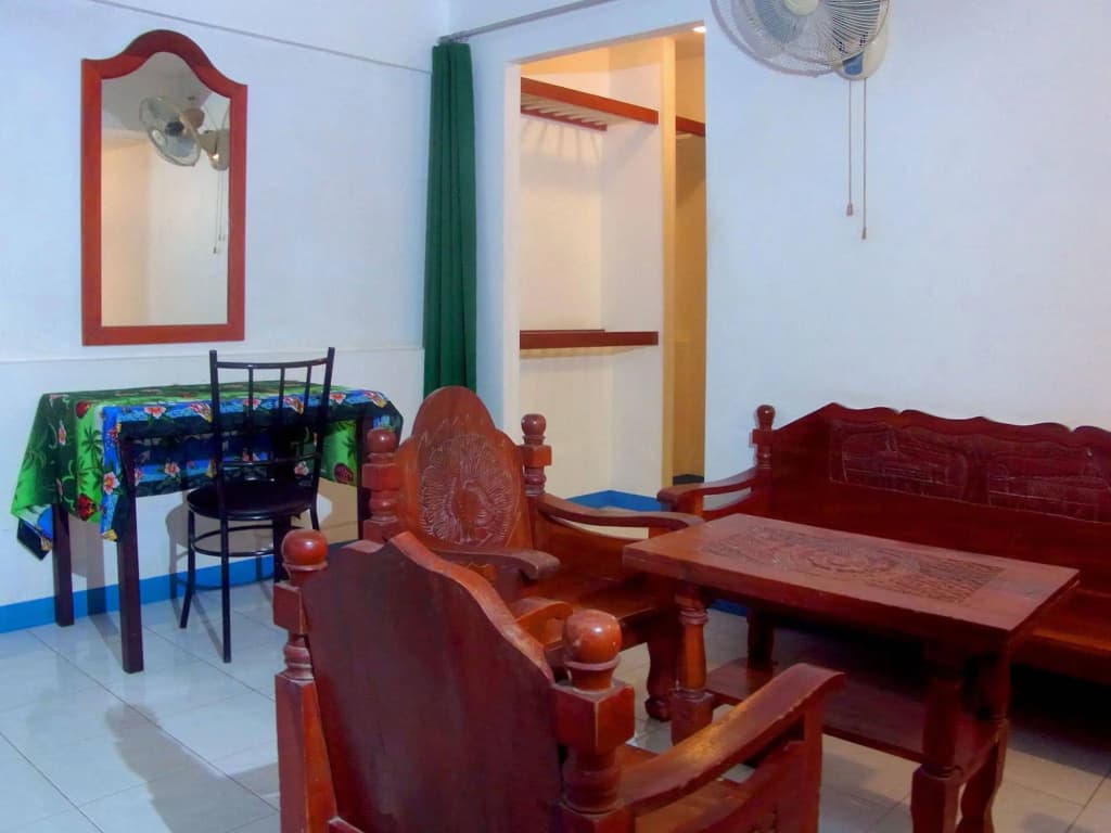 Niku Guesthouse - photo 13