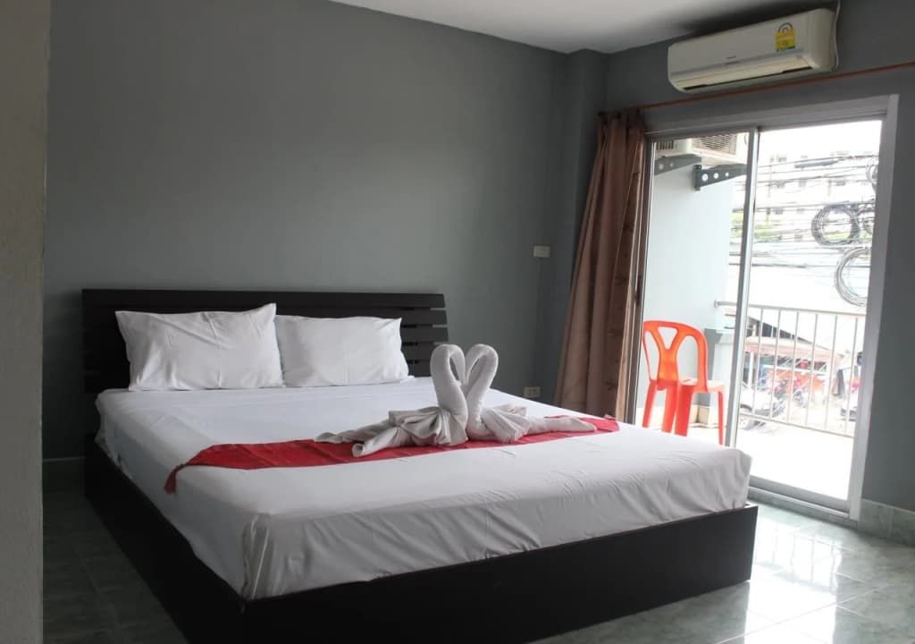 Artha Guesthouse - photo 3