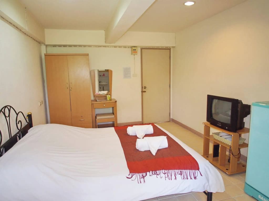 Thanapa Apartment - photo 15