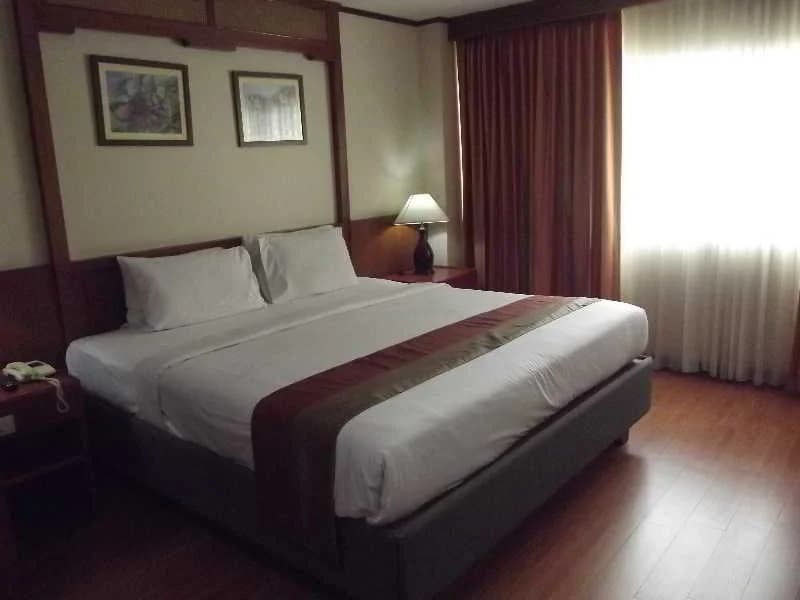 First Hotel Bangkok - photo 4