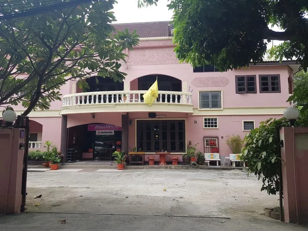OYO 75357 Thipsiri Home - photo 1